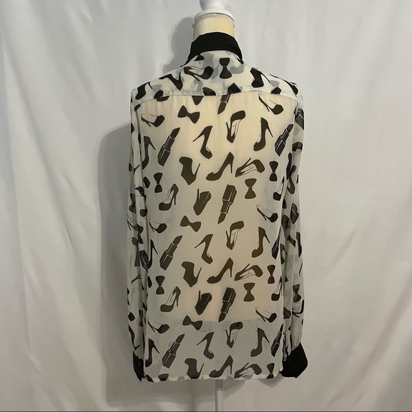 Kardashian Kollection shear blouse. Black and white size large - Picture 8 of 14